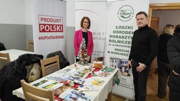 „Z tradycją i ze smakiem” w Ostrówku. Stoiska odwiedziły dziesiątki mieszkańców regionu